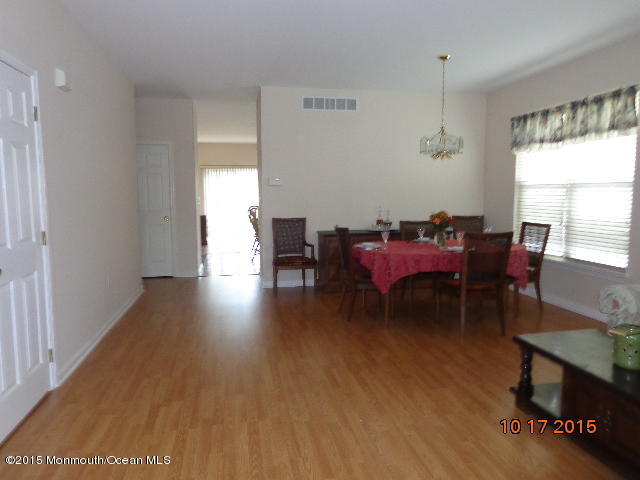 5 Shelley Road Brick, NJ 08724 - Photo 2 of 19 DSC01322