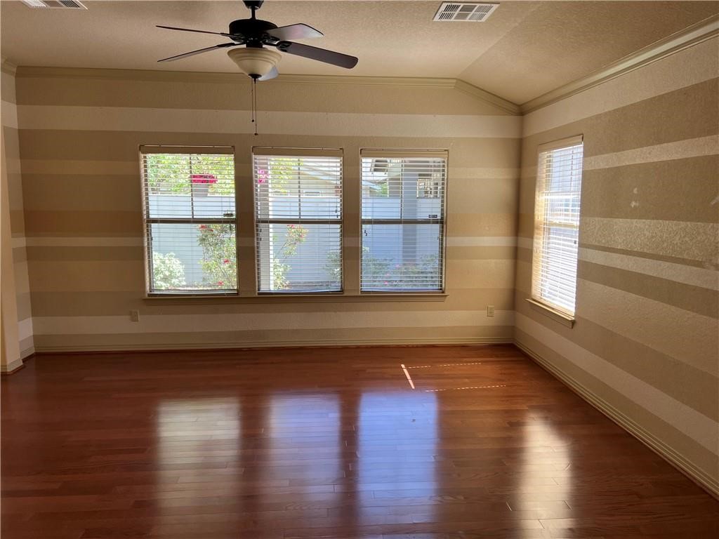 9707 Anderson Mill Road, Unit 29 Austin, TX 78750 - Photo 4 of 11 Dining
