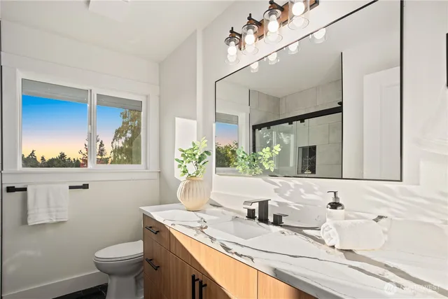 $949,950 | 708 Waverly Avenue, Everett, WA 98201