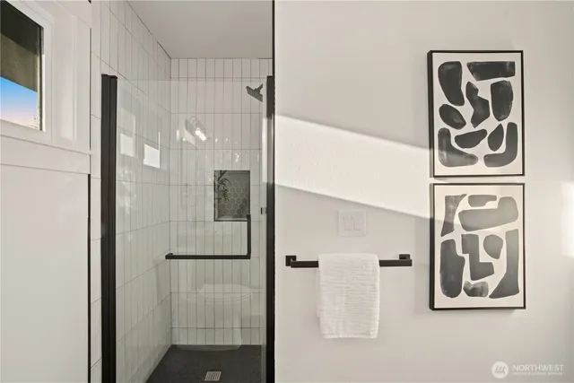 $949,950 | 708 Waverly Avenue, Everett, WA 98201