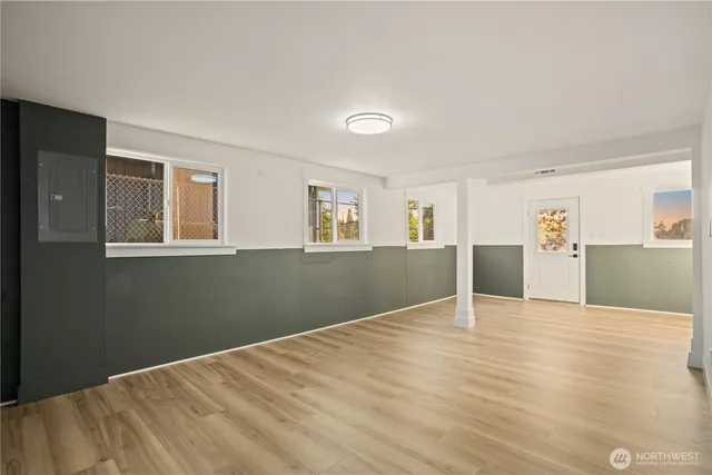 $949,950 | 708 Waverly Avenue, Everett, WA 98201