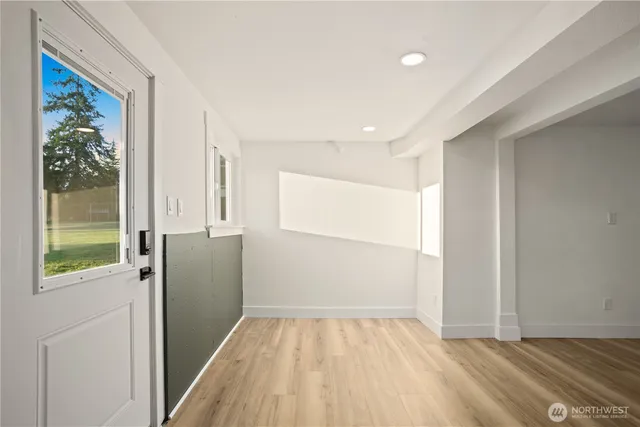 $949,950 | 708 Waverly Avenue, Everett, WA 98201