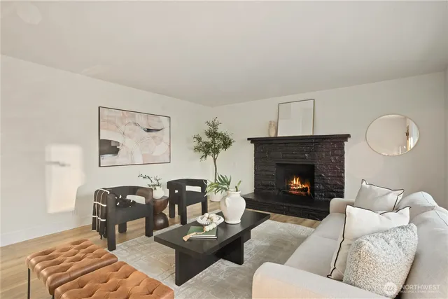 $949,950 | 708 Waverly Avenue, Everett, WA 98201