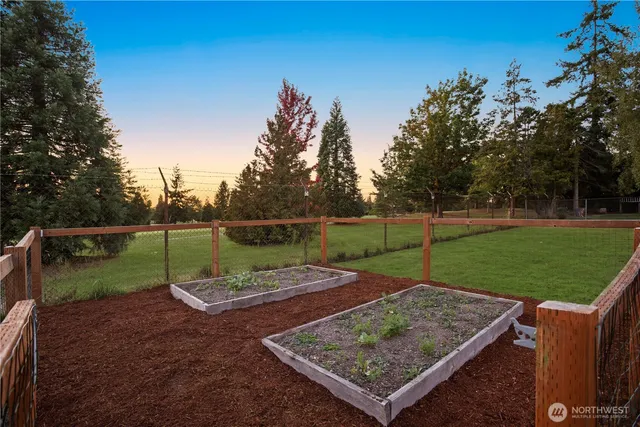 $949,950 | 708 Waverly Avenue, Everett, WA 98201