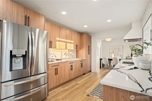 $949,950 | 708 Waverly Avenue, Everett, WA 98201