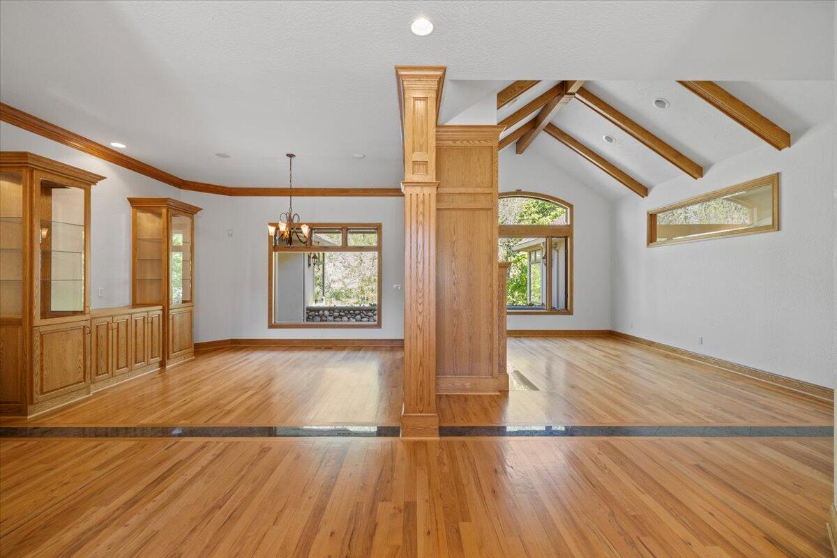 7813 Upper Applegate Road Jacksonville, OR 97530 - Photo 20 of 81 D Rm & L Rm