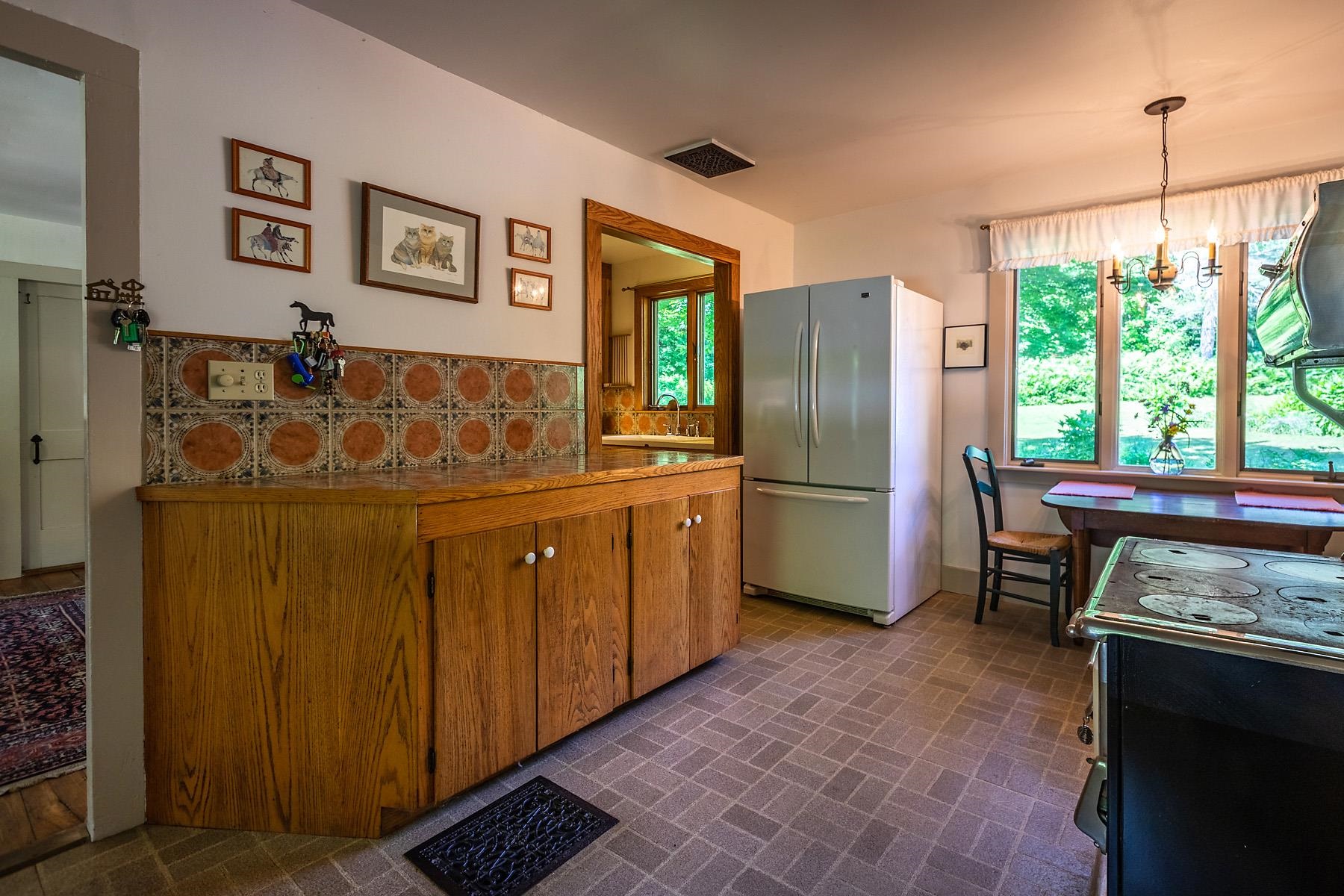 5994 Broad Brook Road Pomfret, VT 05068 - Photo 9 of 33