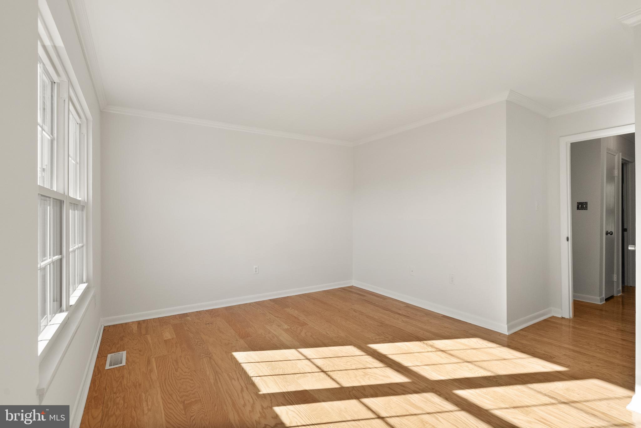 15278 Cloverdale Road Woodbridge, VA 22193 - Photo 14 of 35 a view of an empty room