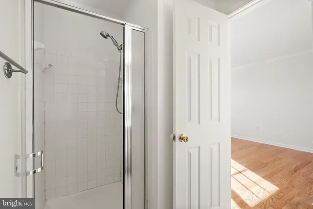 $375,000 | 15278 Cloverdale Road, Woodbridge, VA 22193