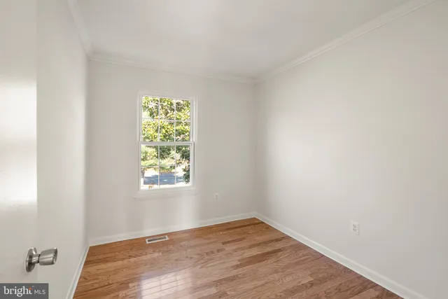 $375,000 | 15278 Cloverdale Road, Woodbridge, VA 22193