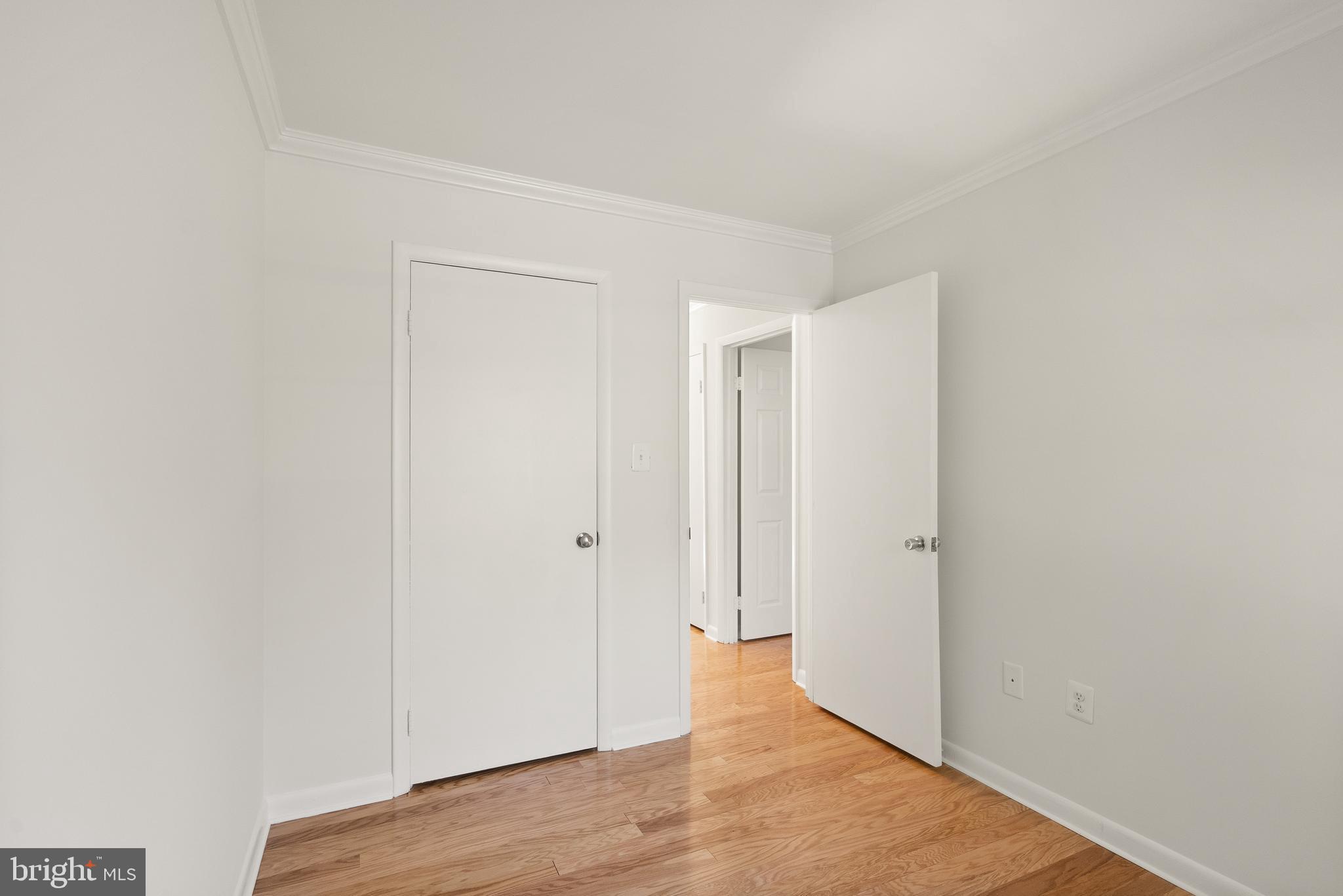 15278 Cloverdale Road Woodbridge, VA 22193 - Photo 23 of 35 a view of a room with wooden floor