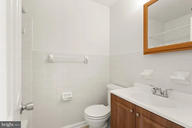 $375,000 | 15278 Cloverdale Road, Woodbridge, VA 22193