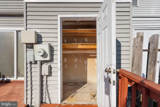 $375,000 | 15278 Cloverdale Road, Woodbridge, VA 22193