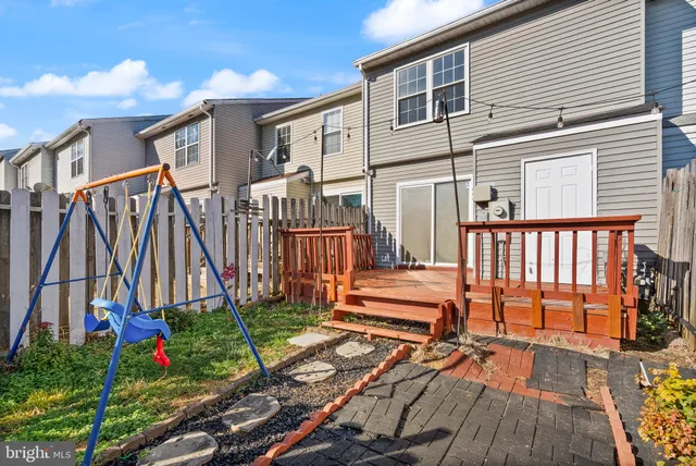 $375,000 | 15278 Cloverdale Road, Woodbridge, VA 22193