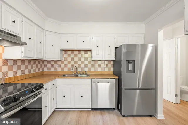 $375,000 | 15278 Cloverdale Road, Woodbridge, VA 22193