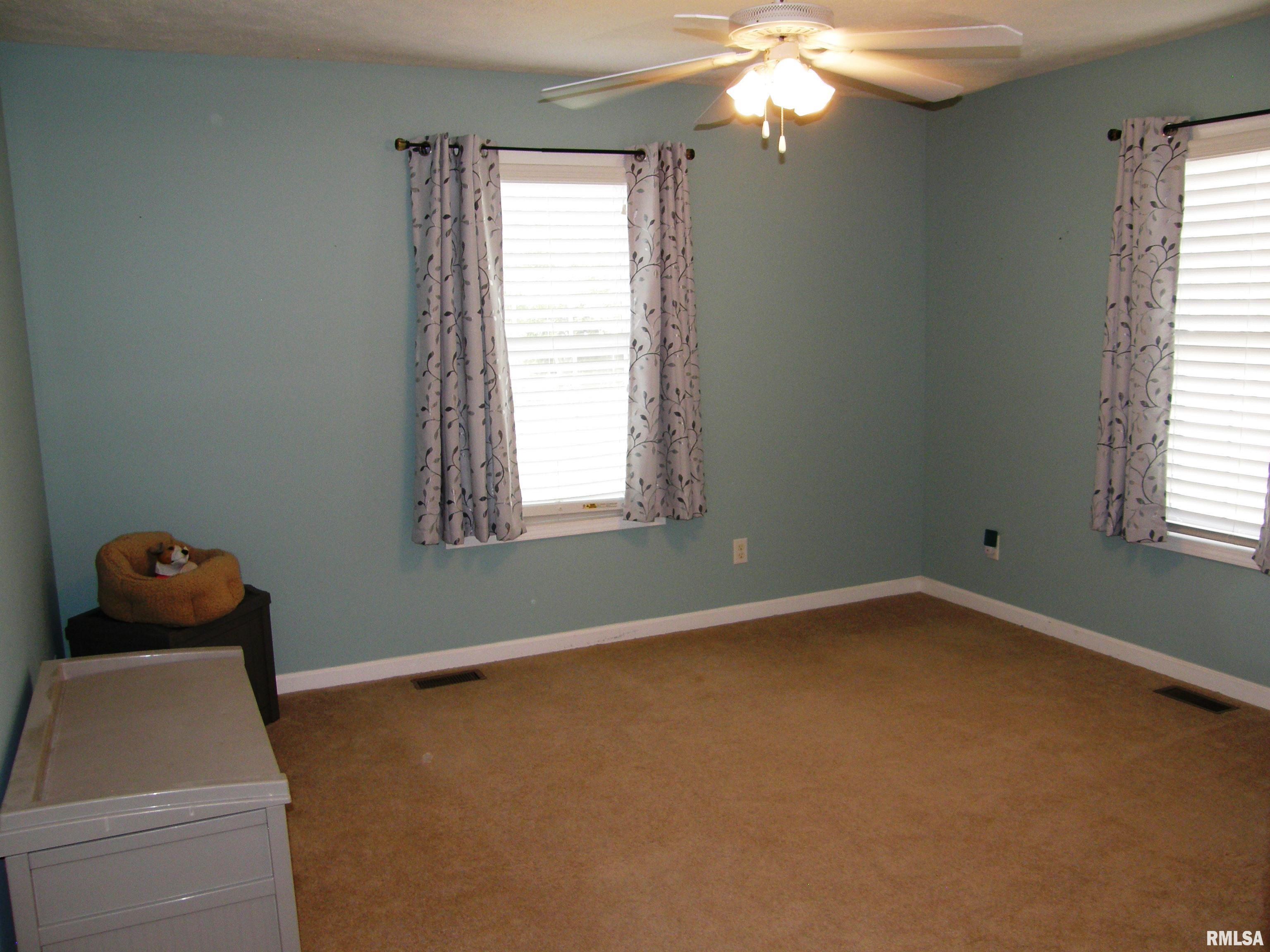 1804 Crown Road Herrin, IL 62948 - Photo 15 of 24