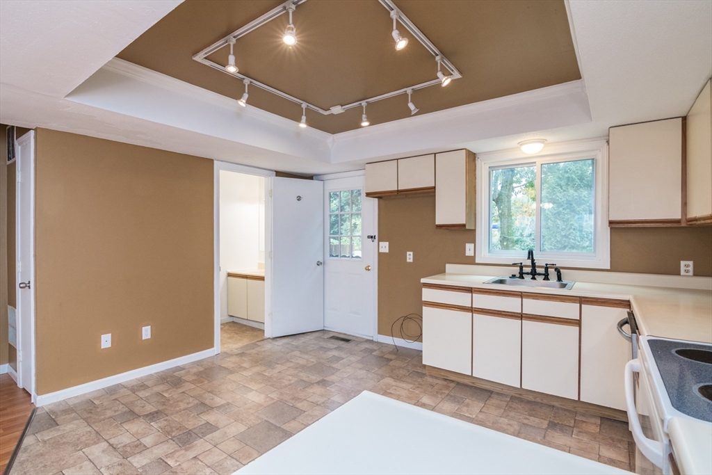 1430 Russell Road, Unit 35 Westfield, MA 01085 - Photo 9 of 29