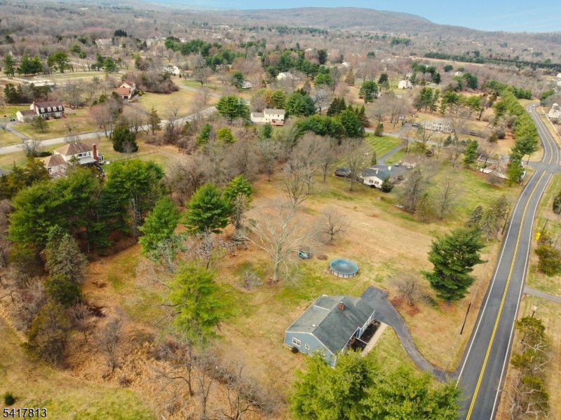 21 Readington Road Whitehouse Station, NJ 08889 - Photo 31 of 39