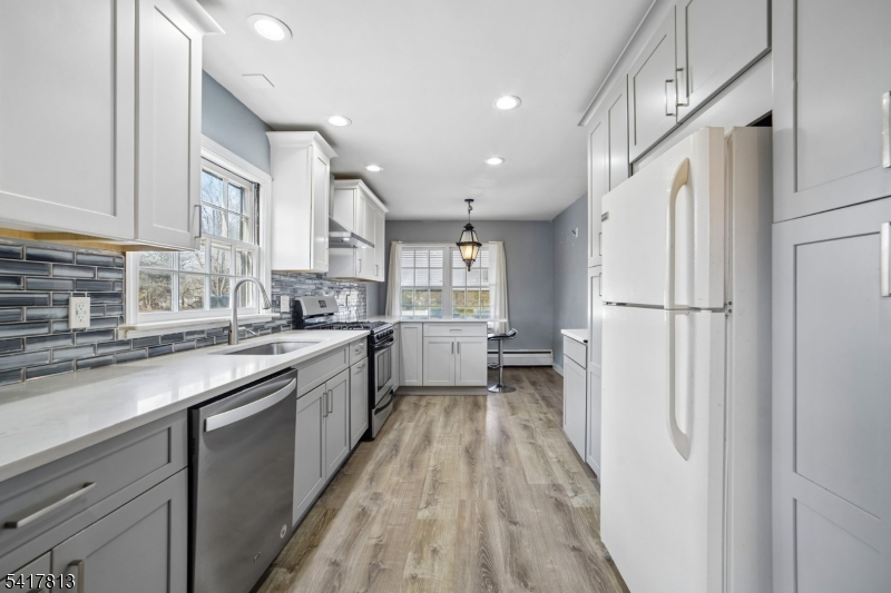 21 Readington Road Whitehouse Station, NJ 08889 - Photo 10 of 39