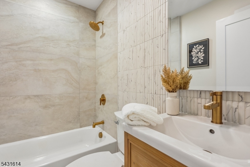 10 Rose Street Edison, NJ 08817 - Photo 22 of 48