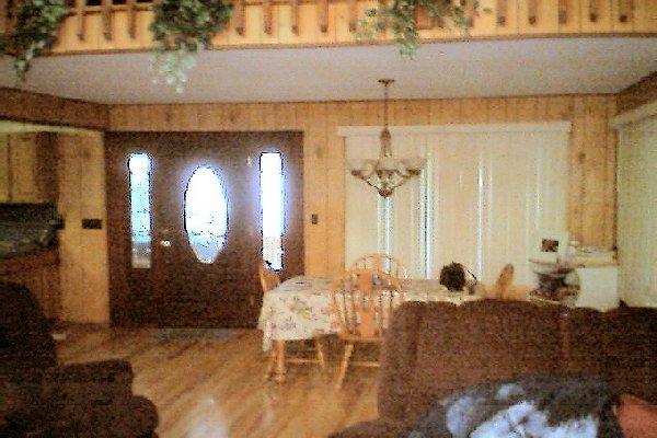 2092-27 Totteridge Road Bushkill, PA 18324 - Photo 3 of 7 Dining Area