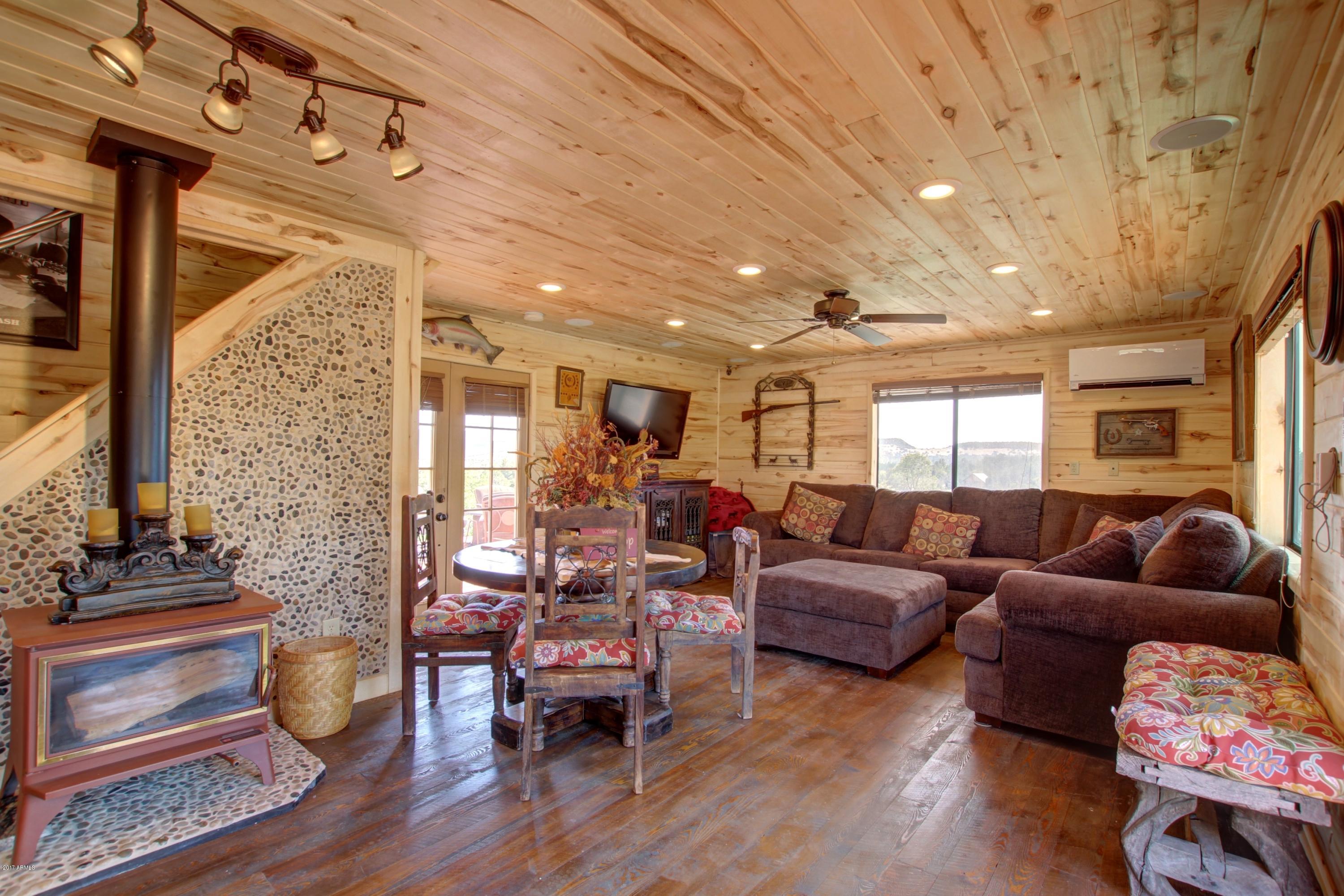 185 West Westridge Young, AZ 85554 - Photo 12 of 51 LIVING RM