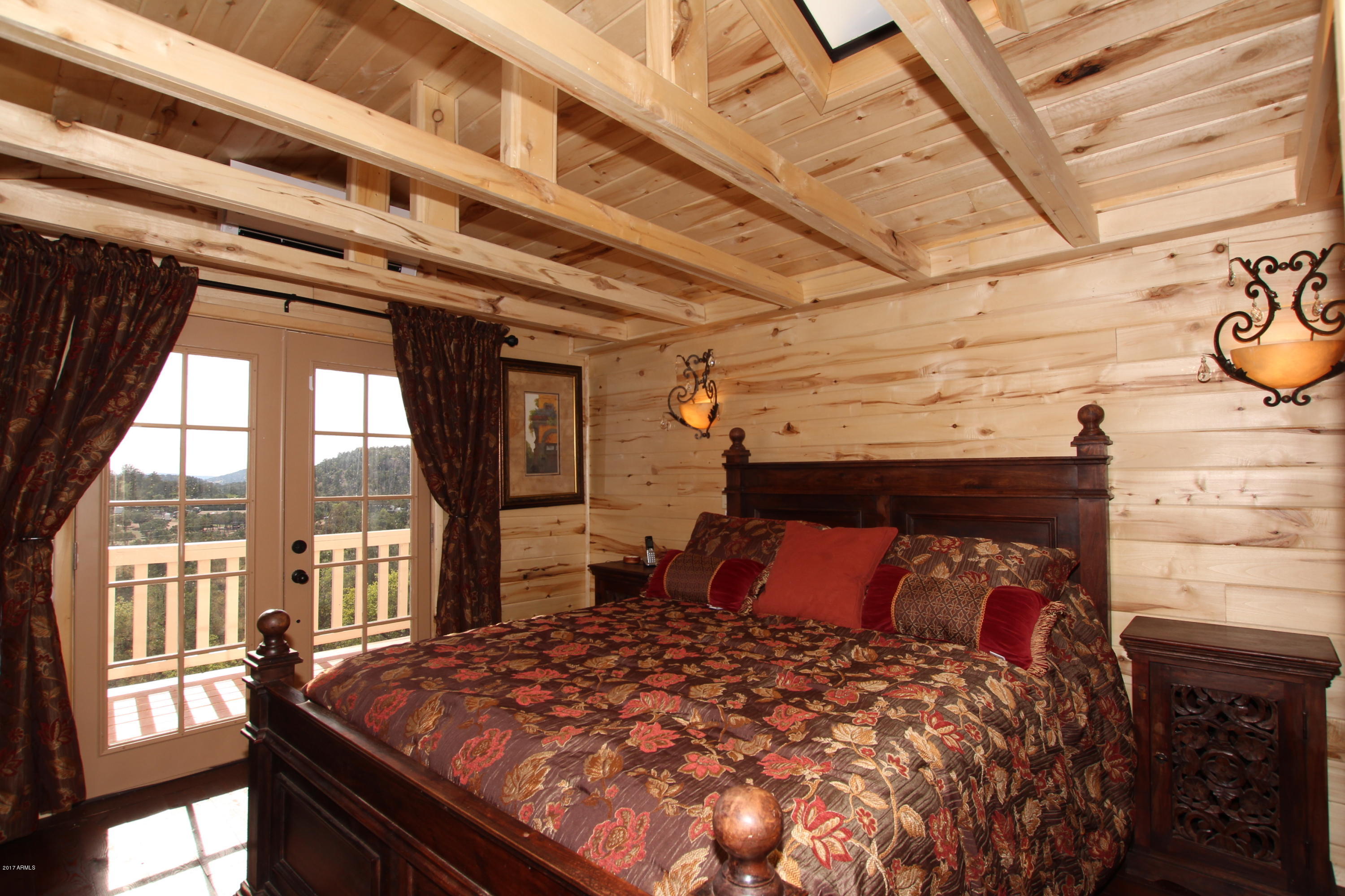 185 West Westridge Young, AZ 85554 - Photo 21 of 51 SKYLIGHTS & OPEN BEAMS