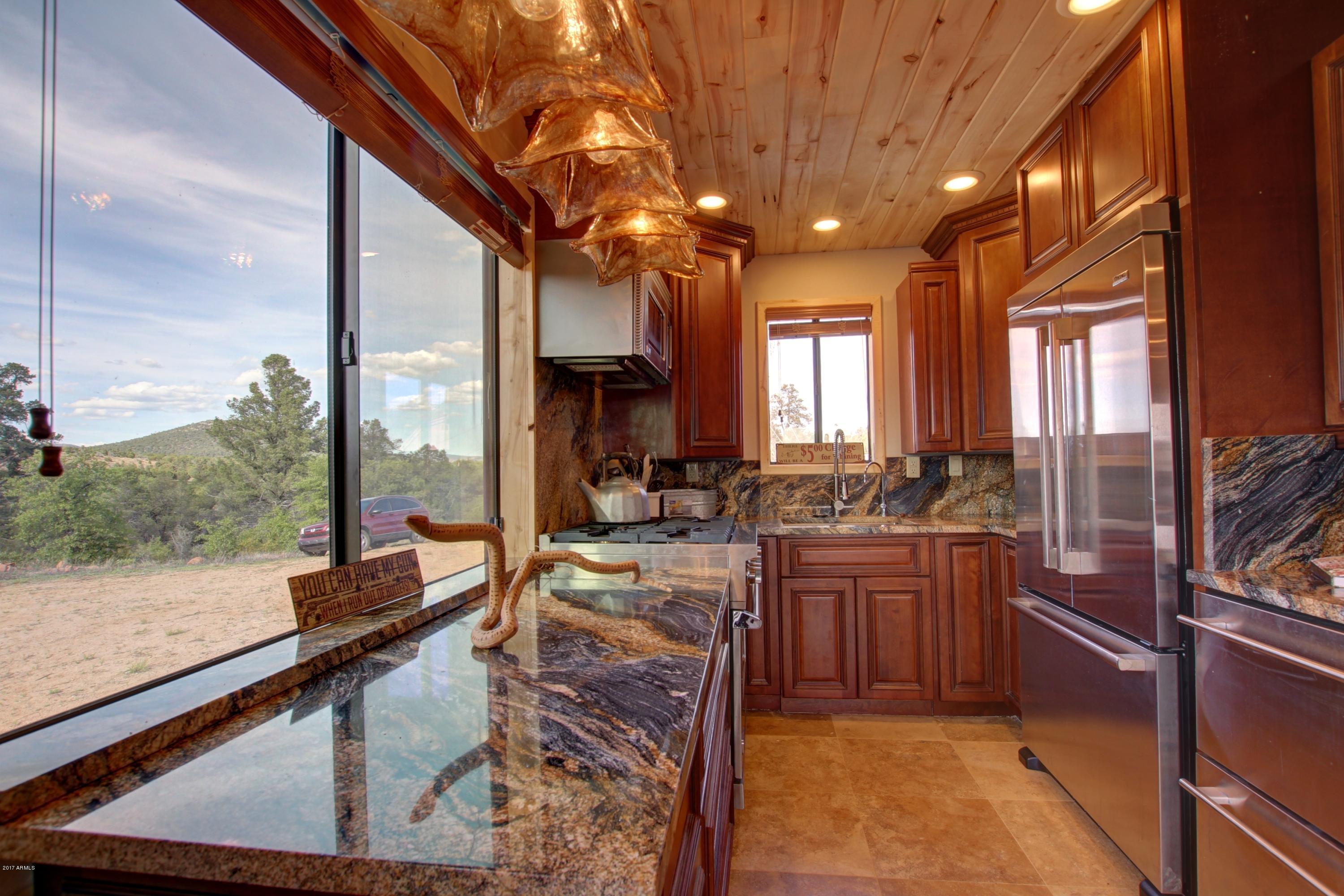 185 West Westridge Young, AZ 85554 - Photo 4 of 51 SERVING COUNTER