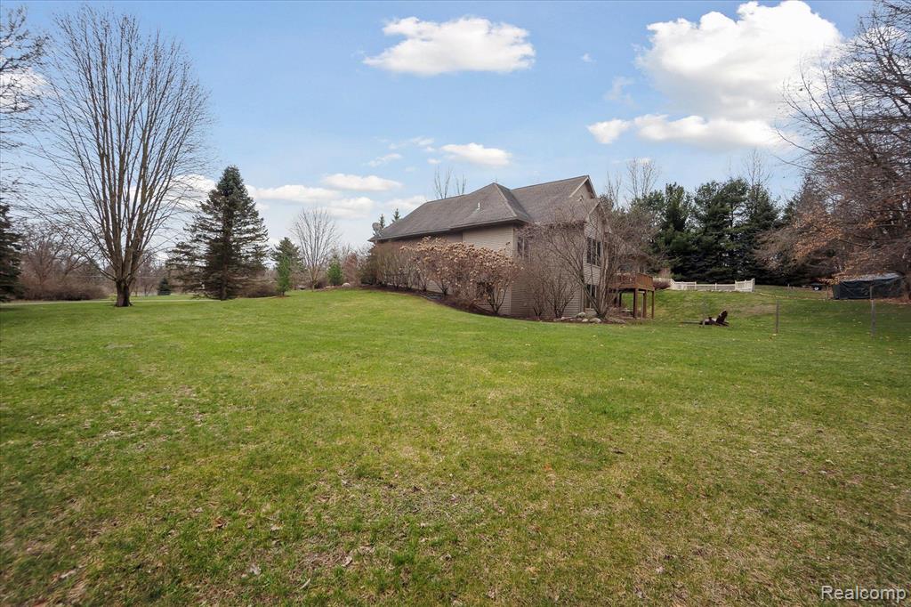 5167 Hunters Ridge Holly, MI 48442 - Photo 55 of 63