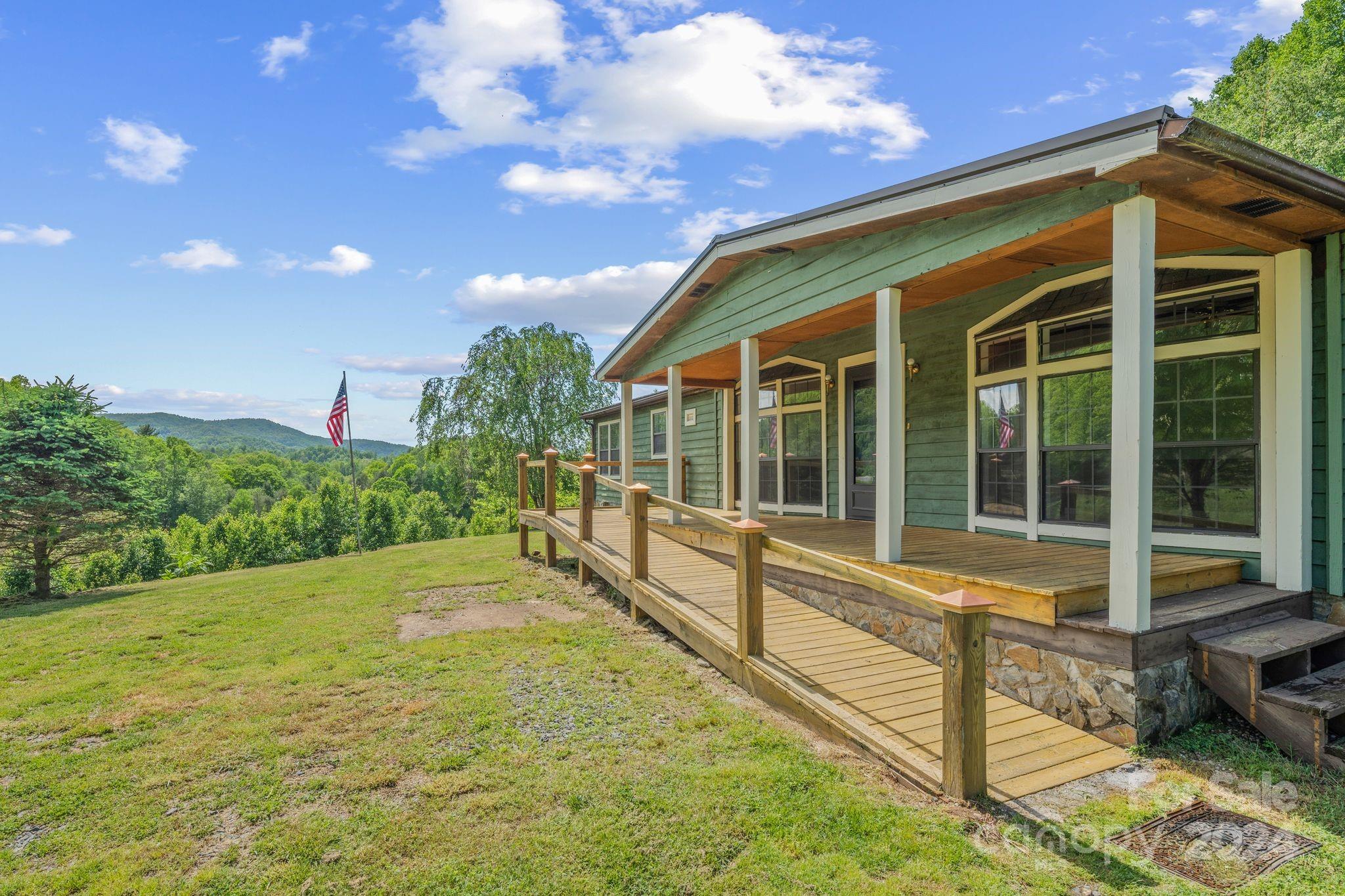 25 Easter Gap Road Marshall, NC 28753 - Photo 3 of 29 Gallery Image 3