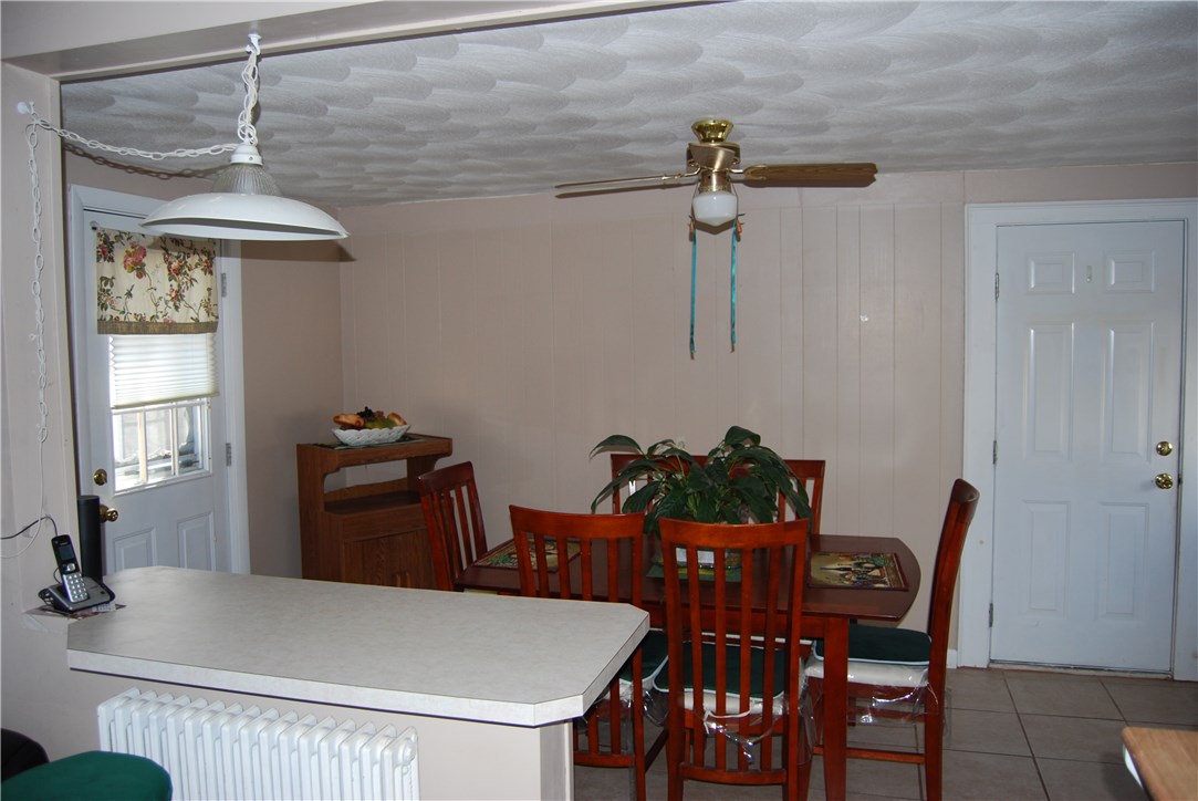 70 Inman Avenue Warwick, RI 02886 - Photo 4 of 18 Gallery Image 4