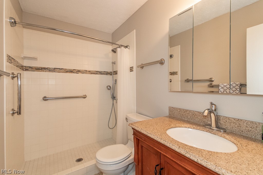 12000 Bean Road Chardon, OH 44024 - Photo 15 of 35