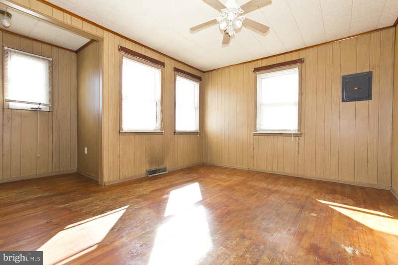 6906 River Drive Road Sparrows Point, MD 21219 - Photo 12 of 23 Bedroom (Master)