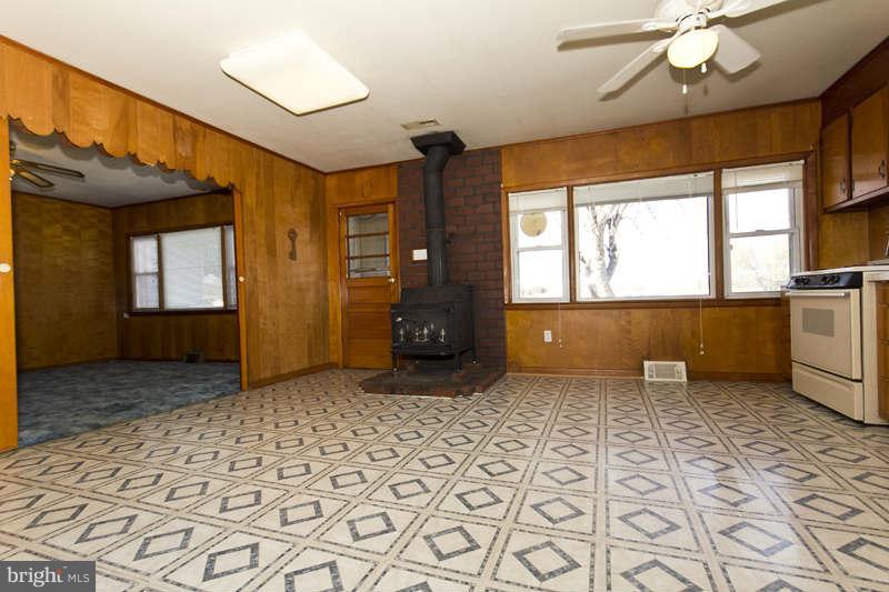 6906 River Drive Road Sparrows Point, MD 21219 - Photo 14 of 23 Kitchen