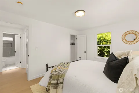 $850,000 | 4411 50th Avenue Southwest, Seattle, WA 98116
