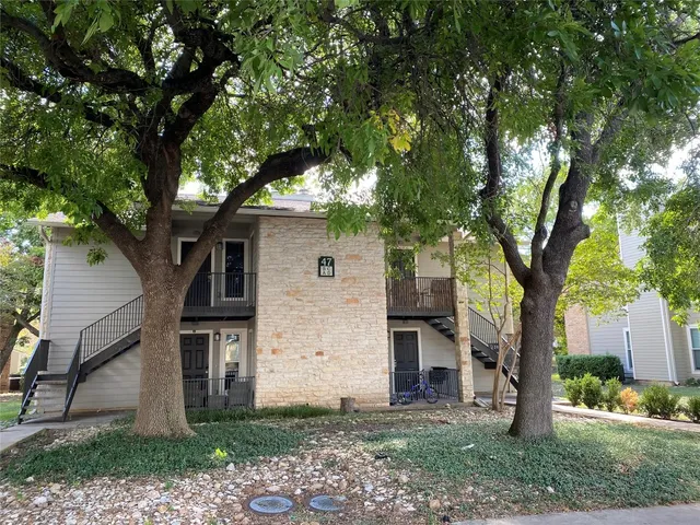 $1,050 | 10616 Mellow Meadow Drive, Unit 47B, Austin, TX 78750