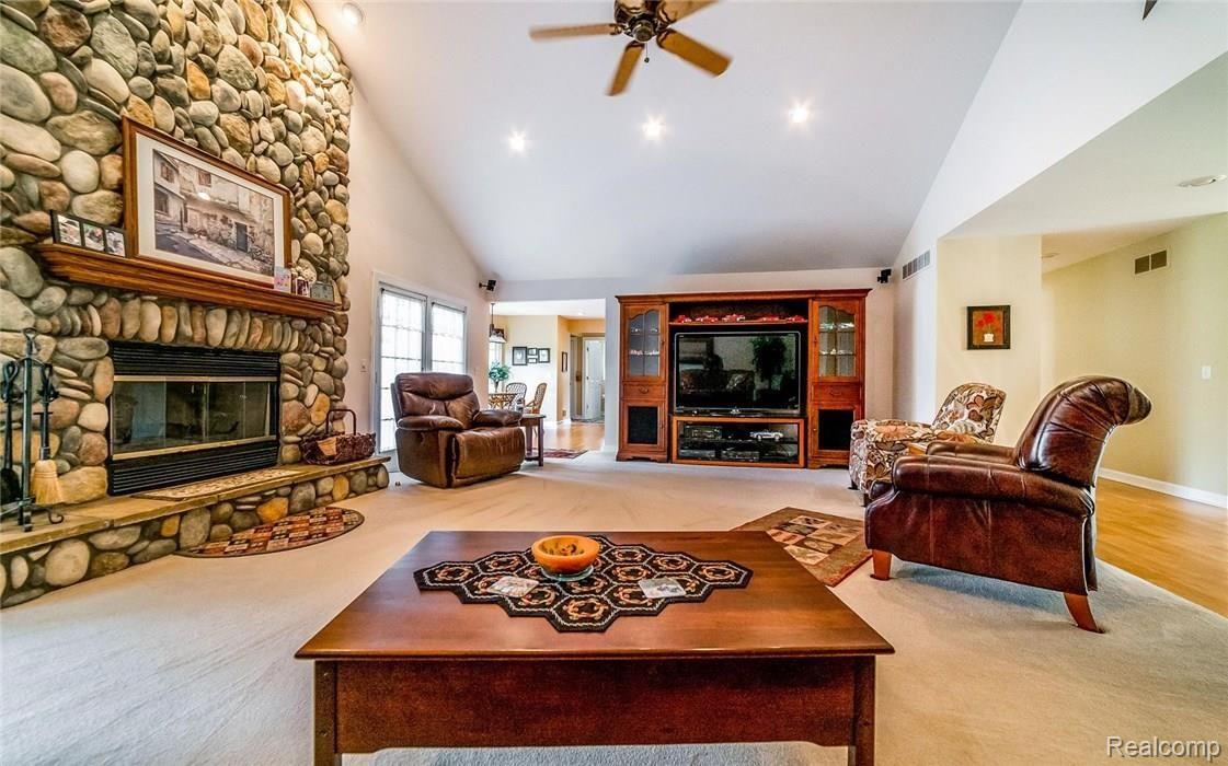 4964 Bullard Road Hartland, MI 48353 - Photo 22 of 40 22.jpg
