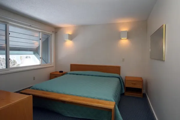$459,000 | 185 Village Green Drive, Unit 8D, Stowe, VT 05672