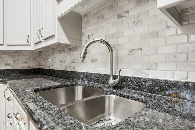 $399,000 | 375 Paine Lake Drive, Sevierville, TN 37862