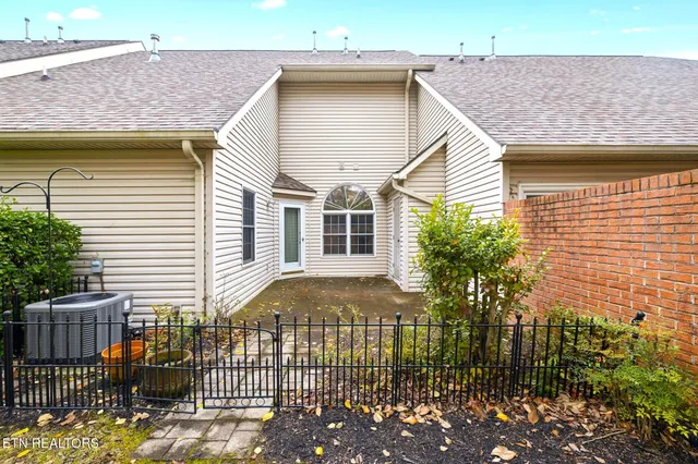 $399,000 | 375 Paine Lake Drive, Sevierville, TN 37862