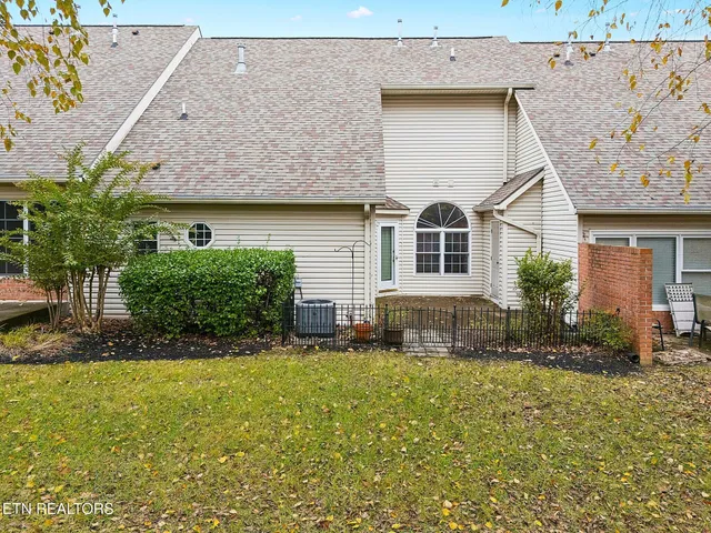 $399,000 | 375 Paine Lake Drive, Sevierville, TN 37862