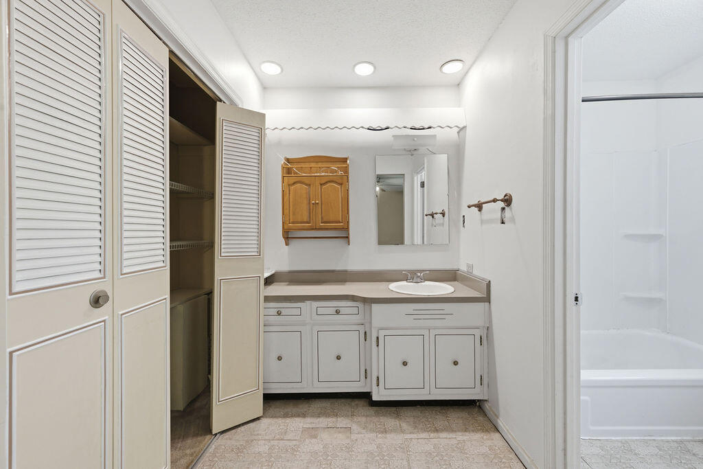 213 Maple Way Ringgold, GA 30736 - Photo 33 of 40 213MapleWay-31