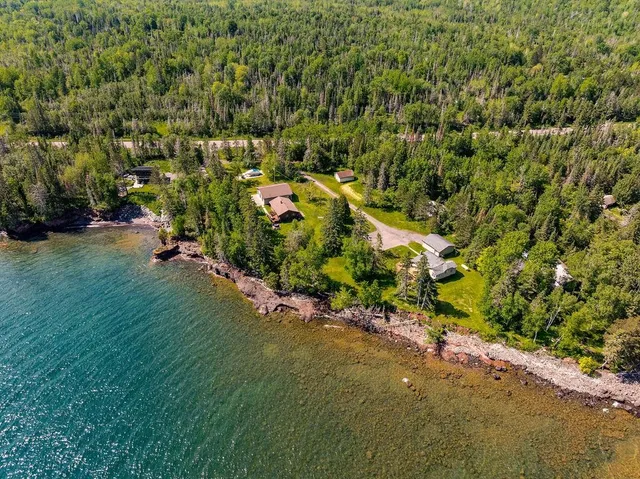 $899,000 | 1690 Highway 61, Two Harbors, MN 55616