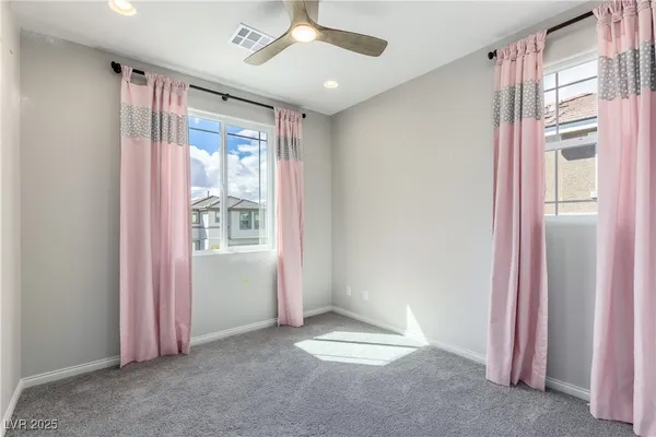 $2,600 | 10016 Silver Comet Court, Las Vegas, NV 89178