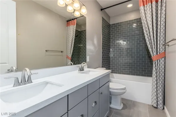 $2,600 | 10016 Silver Comet Court, Las Vegas, NV 89178