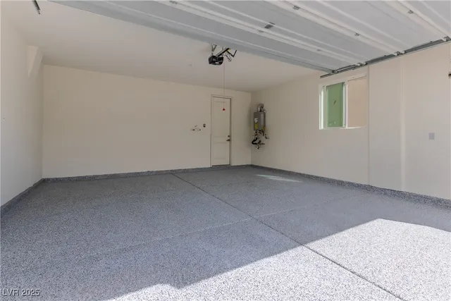 $2,600 | 10016 Silver Comet Court, Las Vegas, NV 89178