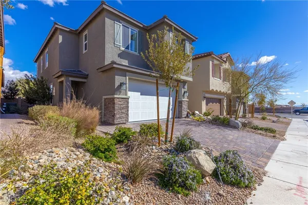 $2,600 | 10016 Silver Comet Court, Las Vegas, NV 89178