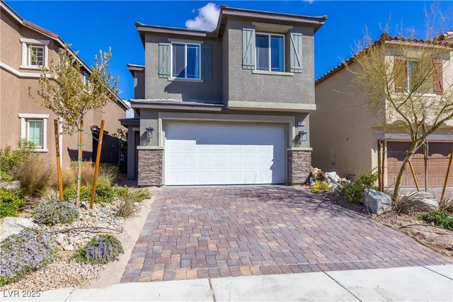 $2,600 | 10016 Silver Comet Court, Las Vegas, NV 89178