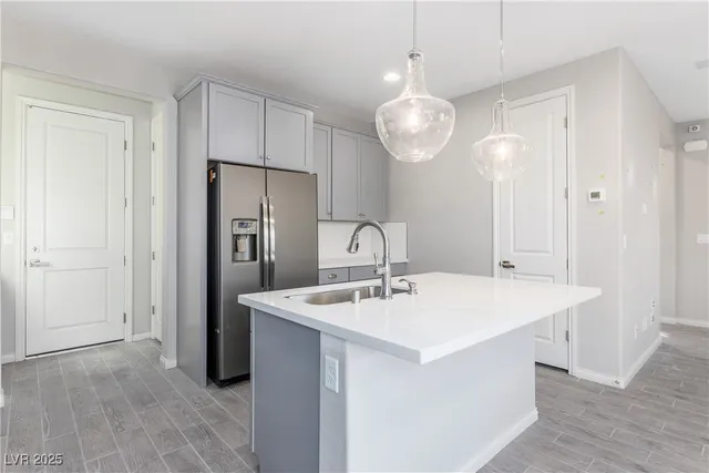 $2,600 | 10016 Silver Comet Court, Las Vegas, NV 89178