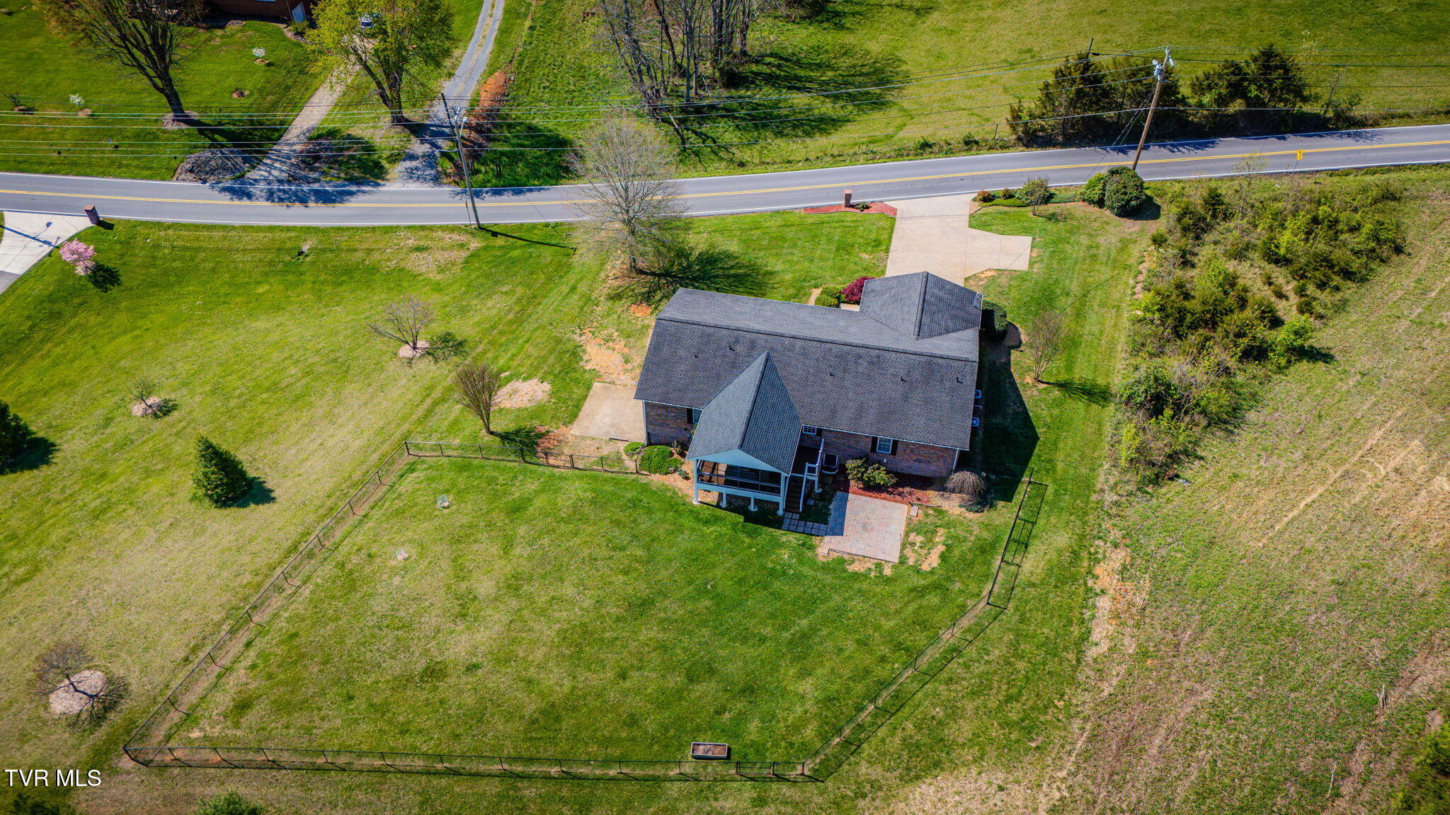 1032 Mitchell Road Kingsport, TN 37663 - Photo 53 of 57 106